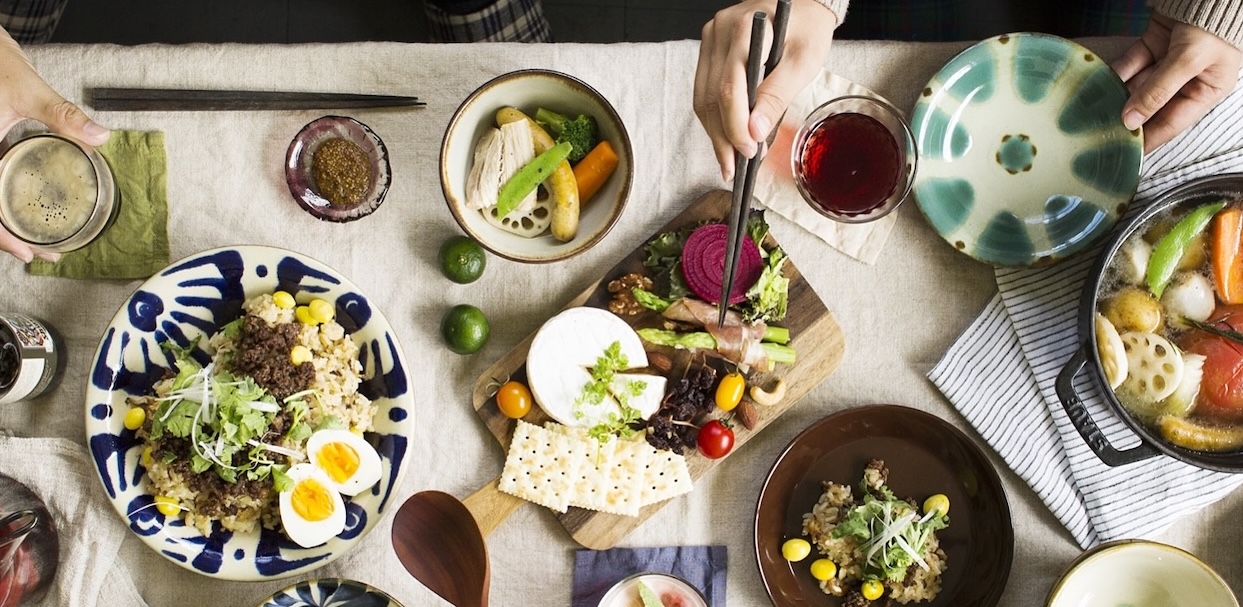 ノモ陶器製作所の器 食卓風景