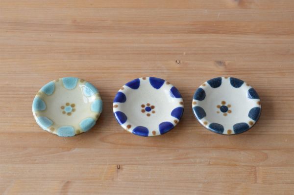 新品⭐︎沖縄やちむんポット菊紋グリーン白白地