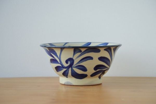 やちむんアラマカイ（コバルト唐草）/陶眞窯