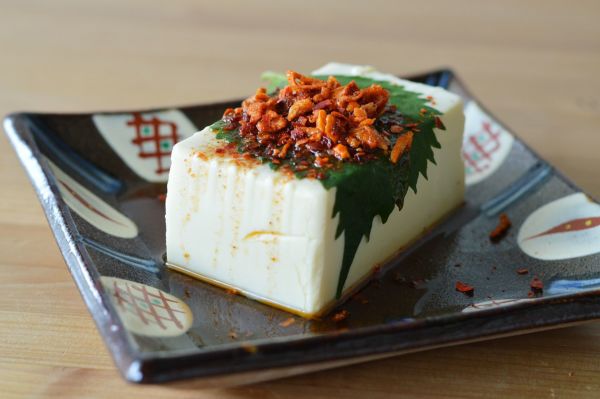 四角皿　15cm（赤絵）　／　陶眞窯　