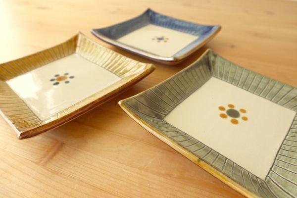 四角皿　15cm　花ぐ～線彫／　陶眞窯