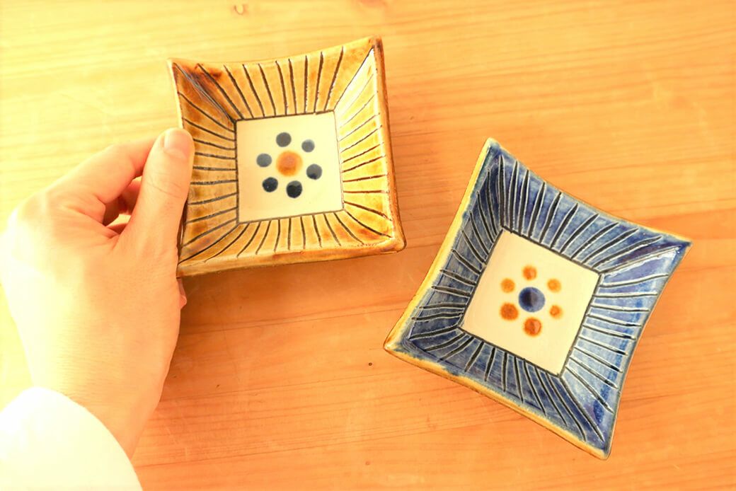 四角皿 8.5cm 花ぐ～線彫 ／ 陶眞窯 | ゆいまーる沖縄 ＜Online＞