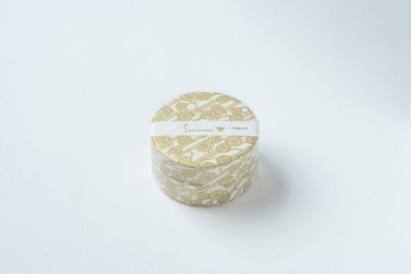 お茶入り缶（沖縄産紅茶）　縞   シマノネ　文様
