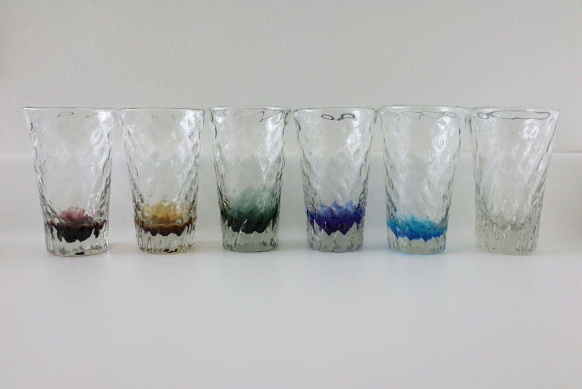 琉球ガラス 下のページの 追加写真です Amazon | 源河源吉 琉球ガラス 残波砡(ぎょく)ロック 大 (紫) | 源河源