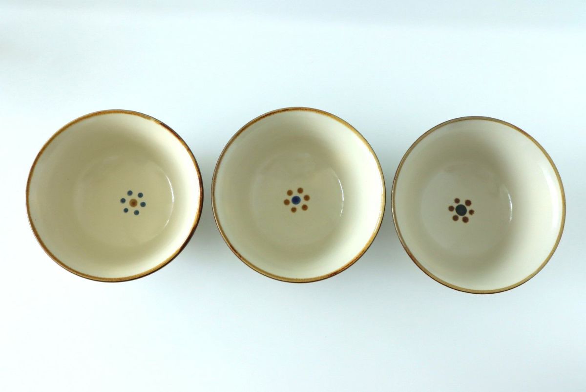 やちむん 6寸そばマカイ （花ぐー） /陶眞窯 | ゆいまーる沖縄 ＜Online＞