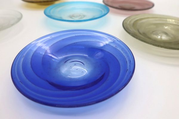 やちむん 五寸皿 つなぎ花紋 勝窯 | ゆいまーる沖縄 ＜Online＞