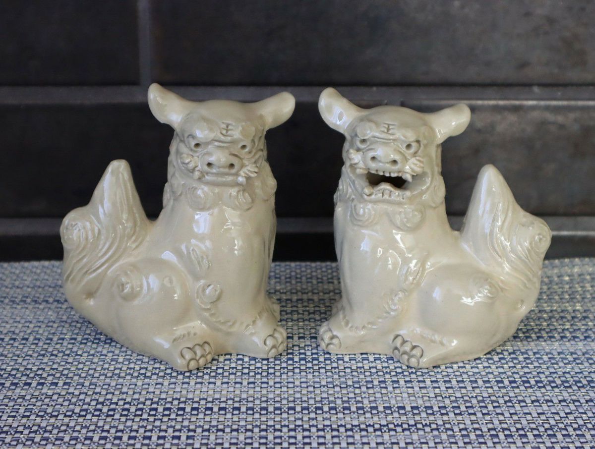 シーサーペア10cm 横向き 白 / 置物 / 育陶園 | ゆいまーる沖縄 ＜Online＞