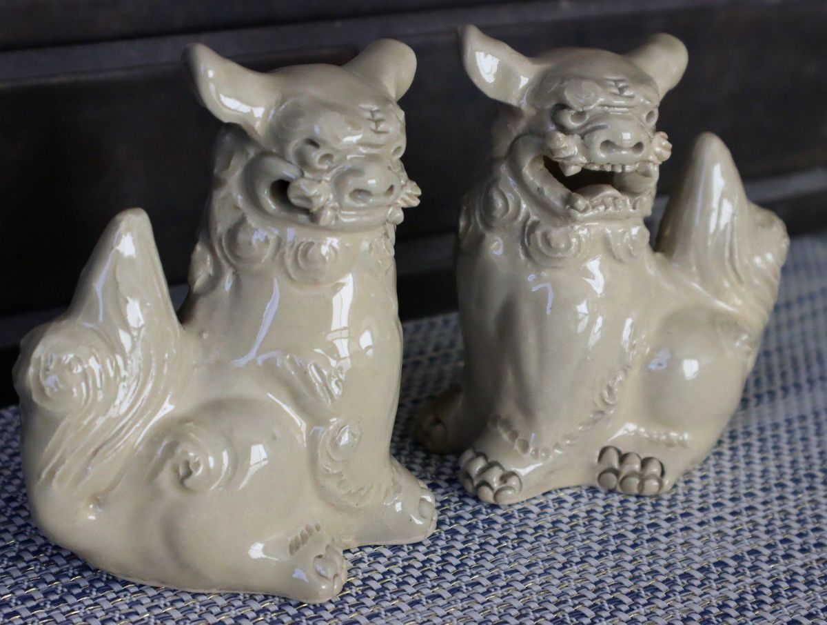 シーサーペア10cm 横向き 白 / 置物 / 育陶園 | ゆいまーる沖縄 ＜Online＞
